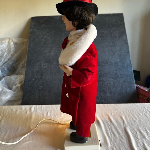 VINTAGE TELLCO CHRISTMAS ANIMATED MOTIONETTE BOY WITH LANTERN - Picture 13 of 16